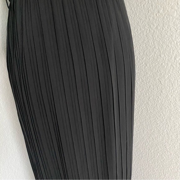 NWT  YA LA Maxi Dress Silk Lace Pleats Slip Style Sexy Glam Black Size M - Picture 6 of 14